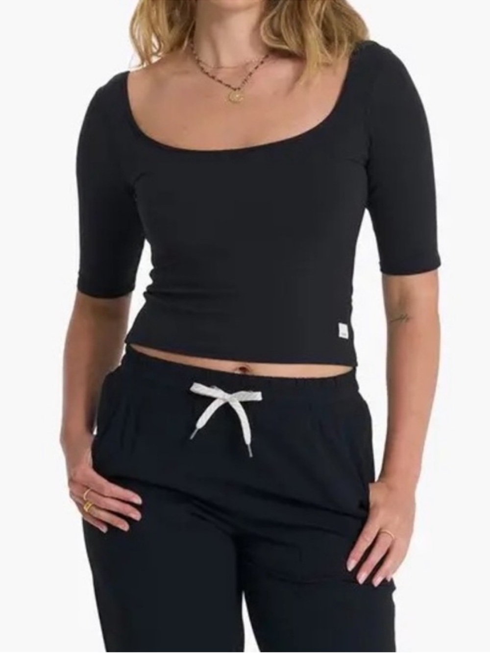 Vuori Women’s Black Avant Scoop Neck Crop Long Sleeve Large